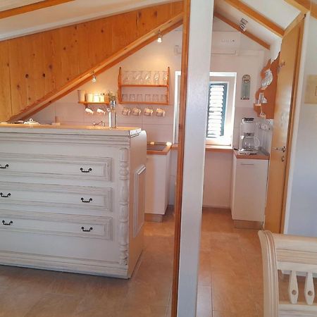 スプリトLuxury Mansarda Duplex - City Centre - Stone Houseアパートメント エクステリア 写真