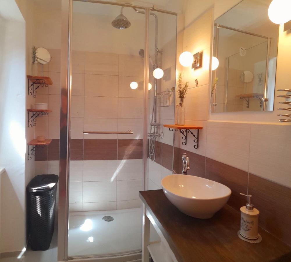 スプリトLuxury Mansarda Duplex - City Centre - Stone Houseアパートメント エクステリア 写真