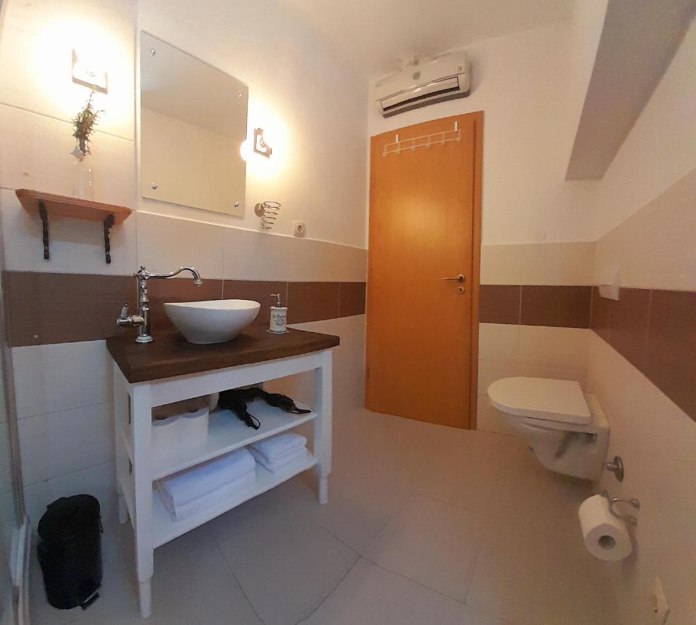 スプリトLuxury Mansarda Duplex - City Centre - Stone Houseアパートメント エクステリア 写真